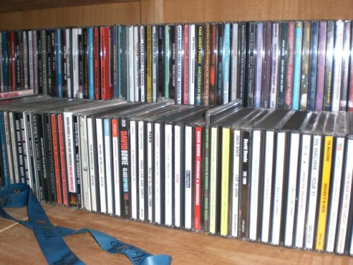 This is a thumbnail + bootleg and cdr 3.JPG